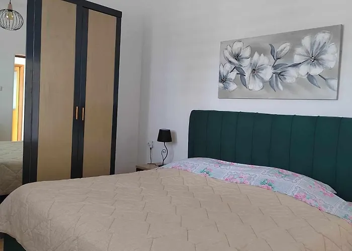 Apartment By The Sea Seline, Paklenica - 17955 *